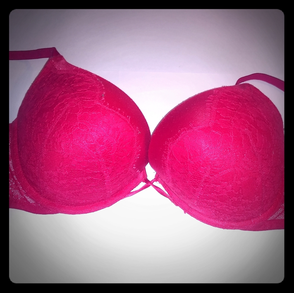 Red lase bombshell bra